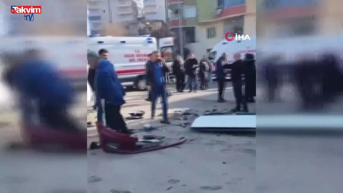 Batman’da okul servisi ile otomobil çarpıştı: 17’si öğrenci 20 yaralı