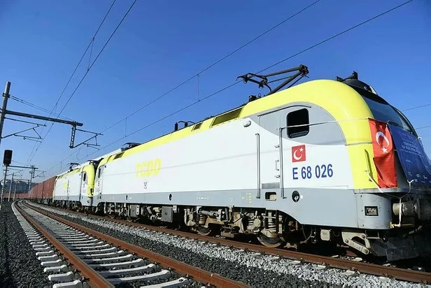turkiyeden-cine-urun-tasiyan-ilk-ihracat-treni-ankaradan-gecti-1607288853722.jpeg