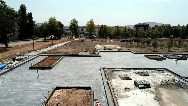 Bombalanan emniyet binası "millet bahçesi"ne dönüşüyor-1