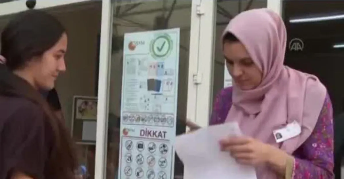 Son dakika: YKS'nin ikinci oturumu AYT başladı!
