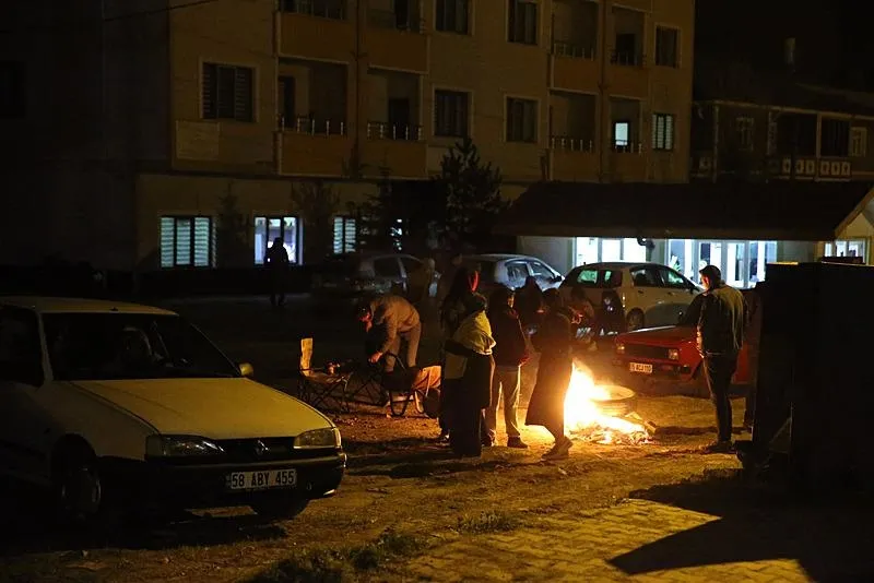 Gece yarısı peş peşe sallandı! AFAD duyurdu: Tokat'ta önce 4.7 sonra 4.1 büyüklüğünde deprem | Okullar tatil edildi-5
