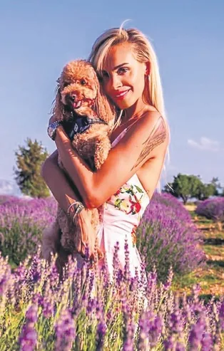 Başı boş sokak köpekleri için Sarıyer Belediyesi'ni göreve çağıran Duygu Bal karşılık alamadı! Bakın ne yaptı