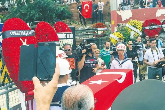 Ebedi kahramanlar