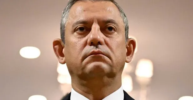 AK Parti Sözcüsü Ömer Çelik'ten Özgür Özel'e "yönetme" ayarı: Partisinin her yerinden fışkıran skandallardan ibaret!