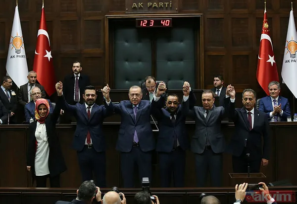 Başkan Erdoğan AK Parti'ye katılan 5 belediye başkanına rozetlerini taktı! - 5