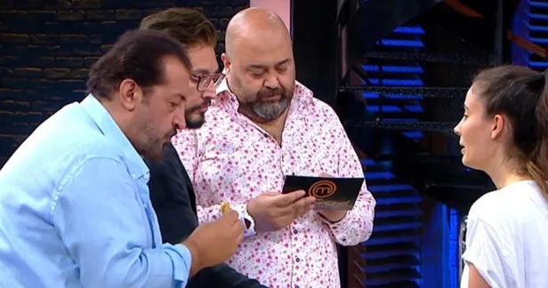 masterchef-turkiye-dun-aksam-kim-kazandi-4-agustos-2022-ana-kadroya-kim-girdi-ucuncu-finalist-kim-oldu-1659593087828.jpg Masterchef Türkiye dün akşam kim kazandı? 4 Ağustos 2022 Ana kadroya kim girdi, üçüncü finalist kim oldu?-1