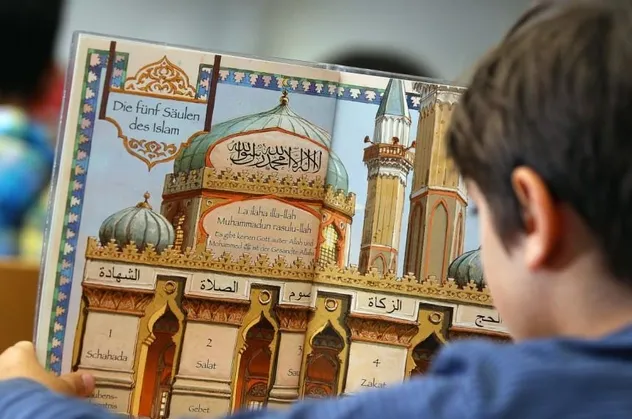 Alman gazetesi Süddeutsche Zeitung, FETÖ'nün maskesini düşürdü