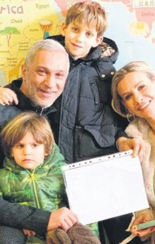 Esra Erol'dan 'karne' pozu