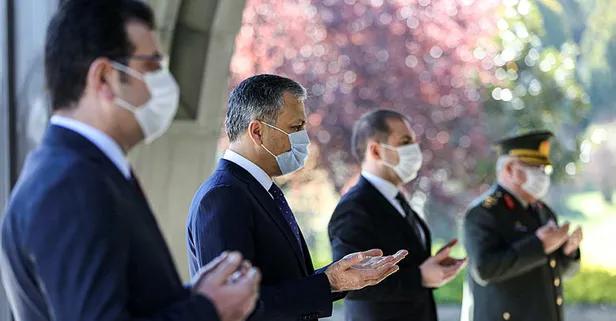 Ölüm yıl dönümünde kabri başında anıldı! 8. Cumhurbaşkanı Turgut Özal'a anma töreni