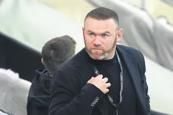 emre-mor-icin-kritik-gun-menajeri-nima-modyr-fenerbahceli-kurmaylarla-bir-araya-gelecek-1656198347732.jpeg Emre Mor için kritik gün! Menajeri Nima Modyr, Fenerbahçeli kurmaylarla bir araya gelecek-16