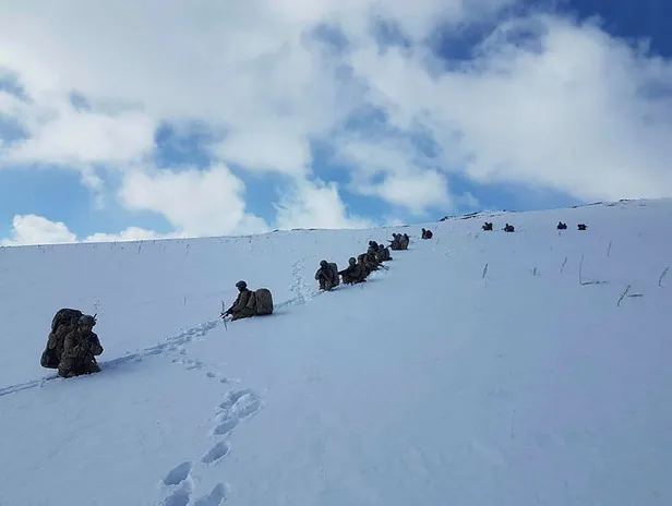 Türkiye ile İran'ın PKK'ya düzenlediği ortak operasyondan ilk görüntüler-6
