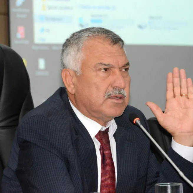 CHP son çare tehdit ve şantaja sarıldı: Adana Büyükşehir Belediyesi Başkanı Zeydan Karalardan işçilere oy baskısı