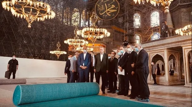 son-dakika-ayasofya-icin-ozel-uretildi-baskan-erdogan-inceledi-1595229520119.jpg