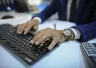 En az 3.677 TL maaş! 500 TL aile yardımı ve 5 aylık enflasyon farkı zam oranı! Memur ve memur emeklisine çifte kazanç...