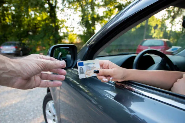 trafik-cezalari-2024-yeni-trafik-cezalari-ne-kadar-kac-tl-oldu-alokllu-arac-kullanma-telefonda-konusma-hiz-sin-1704040808443.jpg Yeni zamlı trafik cezaları ne kadar, kaç TL oldu? Trafik cezaları 2024 | Alkollü araç kullanma, telefonda konuşma, hız sınırı, ehliyet bulundurmama...-4