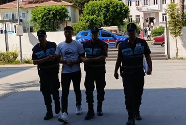 Uyuşturucu krizine giren genç, madde bulmak için çaldığı araçla şehir turu yaptı