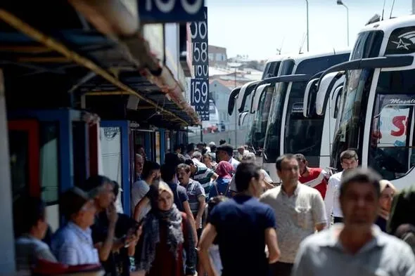 15 Temmuz Demokrasi Otogarı'nda gidiş yoğunluğu devam ediyor-3