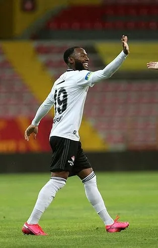N’Koudou takımla çalıştı