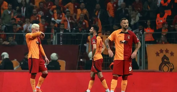 Galatasaray iki farklı öne geçtiği maçta Alanya'ya takıldı