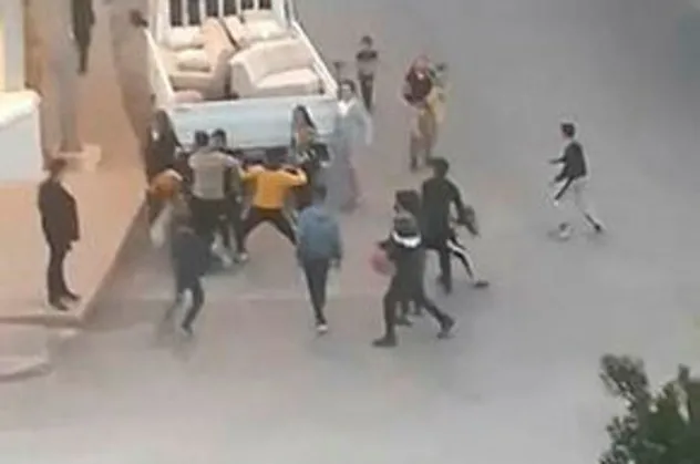 Antalya'da kadın kavgası mahalle savaşına döndü! Birbirlerine girdiler