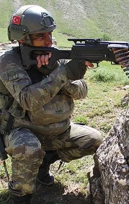 PKK'ya ağır darbe! İnlerinde vuruldular