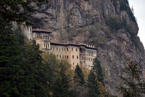 Sümela Manastırı’nı ABD'li NATO askerleri yağmalamış-3