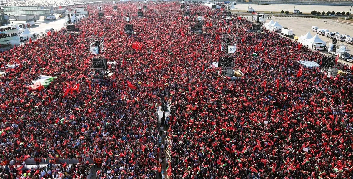 1786485085631.jpeg Çeyrek asırlık buluşma! Başkan Erdoğan'ın katılacağı AK Parti'nin kuruluş yıl dönümü programı belli oldu: 150 bin kişi Başkent'e akın edecek-4