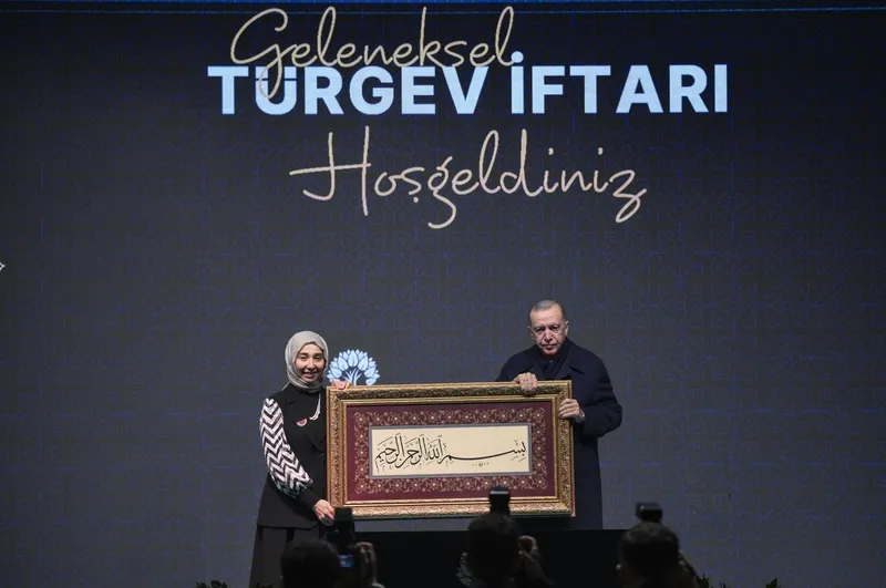 Başkan Erdoğan'dan geleneksel TÜRGEV iftarında önemli açıklamalar-14