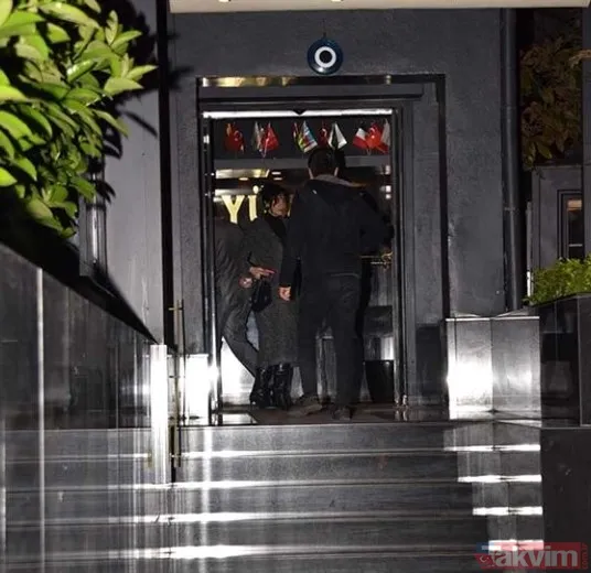 41'lik Petek Dinçöz'den minili boylu boyunca tezgah pozuyla 'ne kaybettiğine dön bir bak' paylaşımı! Bunu gören 20'likler koşarak kaçtı - 24