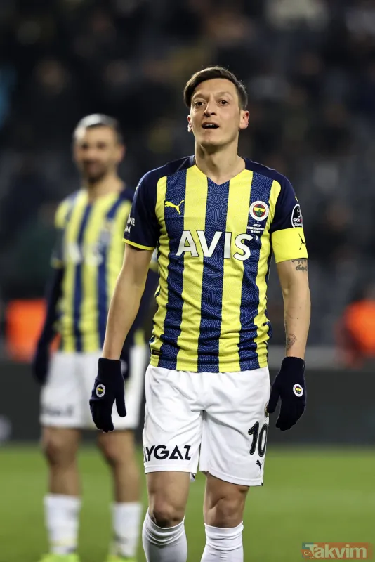 Mesut Özil'den olay sözler! Sosyal medyadan duyurdu: "Ben Fenerbahçe’ye ve vatanım Türkiye’ye tatil yapmaya gelmedim" - 7