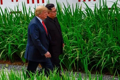 ABD- Kuzey Kore zirvesi! Trump ve Kim’den tarihi buluşma