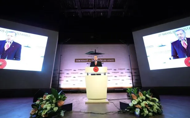 hazine-ve-maliye-bakani-berat-albayraktan-demokrasi-ve-ozgurlukler-adasi-paylasimi-milletimize-hayirli-olsun-1590603249425.jpeg