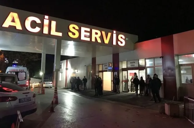Kayseri'de iki otomobil çarpıştı: 8 yaralı