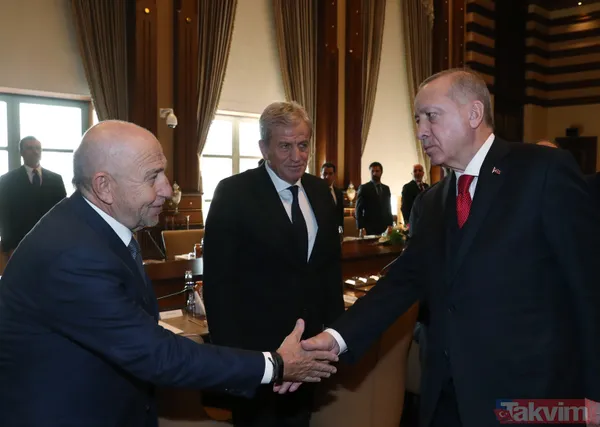 Fulbol camiası Küliye'de! Başkan Erdoğan kulüp başkanlarıyla tek tek tokalaştı - 11