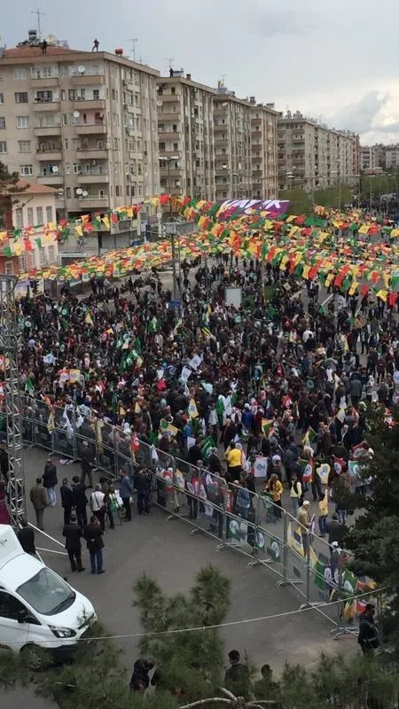 Diyarbakır halkından HDP'ye tokat!-1