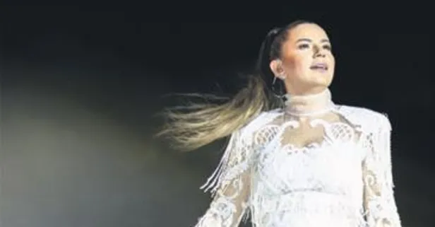 Merve Özbey'in sahne hasreti sona erdi