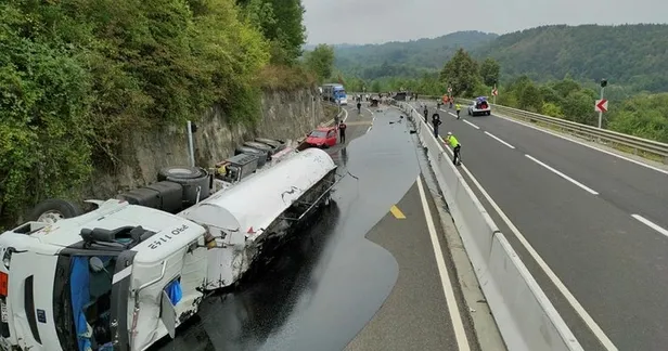 zift-yuklu-tanker-devrildi-bolu-dagi-ulasima-kapandi-1600847035275.jpg Son dakika: Zift yüklü tanker devrildi! Bolu Dağı ulaşıma kapandı-2