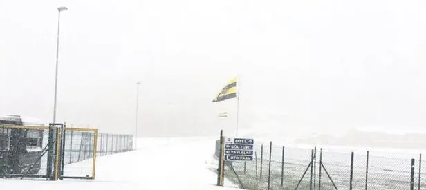 Topuk Yaylası’na kar yağdı