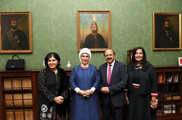 Emine Erdoğan'dan Londra'da önemli temaslar