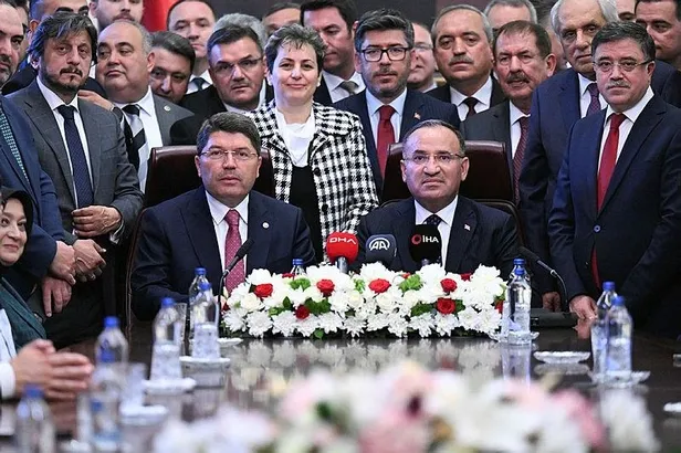 Bakanlıklarda devir-teslim töreni | Hazine ve Maliye Bakanı Mehmet Şimşek görevi devraldı: "Temel politikamız enflasyonla mücadele"-7