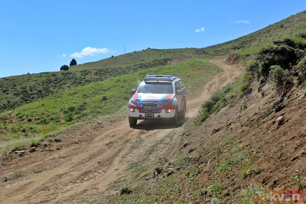 Tunceli'de sürü sahipleri 2 bin 500 metre rakımlı yaylada aşılandı - 7