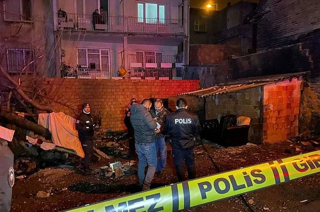 Bursa’da alkollü şahıs sigara içerken uykuya dalınca çıkan yangında hayatını kaybetti