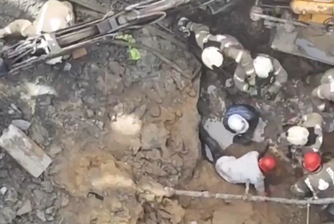 İSKİ çalışması sırasında göçük!