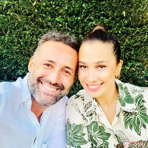 Güldür Güldür'ün Fikri'si Aziz Aslan'ın ‘gün ışığım’ dediği eşine bakın! Güzelliğiyle kendine hayran bıraktı gören dilini ısırdı - 18