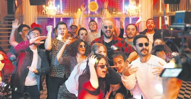 Hayranlarıyla klip çekti