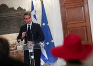 Yunanistan Başbakanı Miçotakisin zor anları! Gazeteci sordu: Sığınmacılar konusunda yalan söylemeyi ne zaman bırakacaksınız?