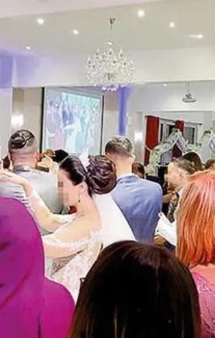 Almanya'da davullu, zurnalı, halaylı düğün! Gelin-damat dahil 70 kişi pozitif