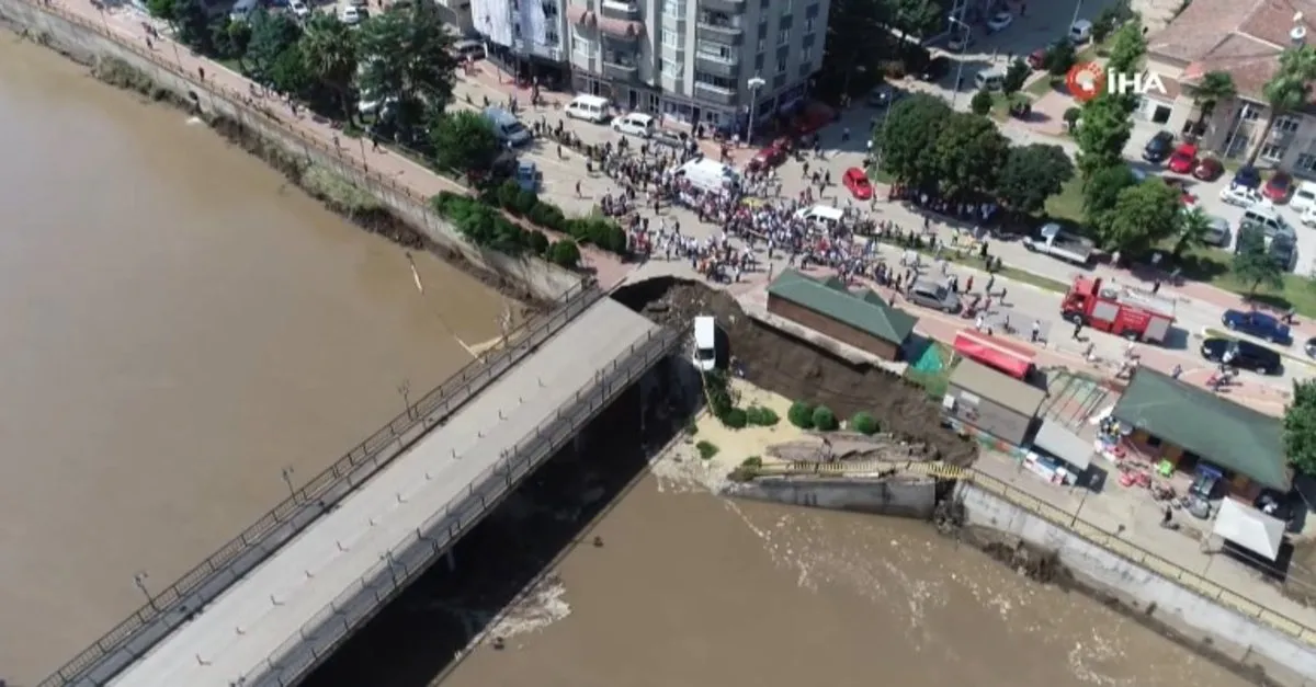 Samsun Da Korkutan Olay Yol Bir Anda Coktu Takvim
