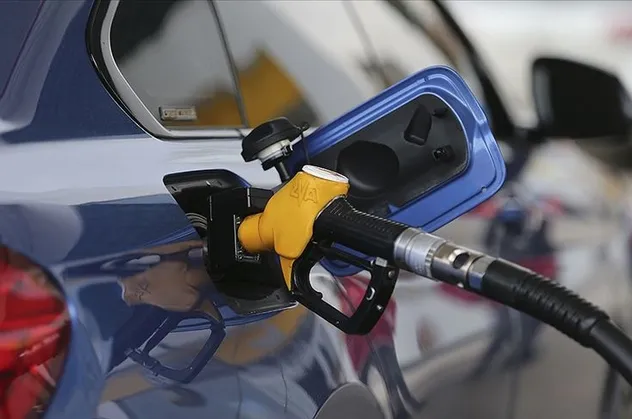 Son dakika: Benzin ve motorine zam