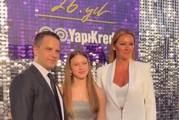 İZLE I Pınar Altuğ ve Yağmur Atacan kızları Su'yu hayranlıkla izledi! İşte o anlar...